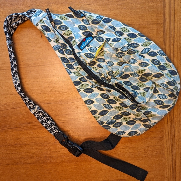 Kavu Bags Kavu Leaf Pattern Rope Sling Backpack Poshmark